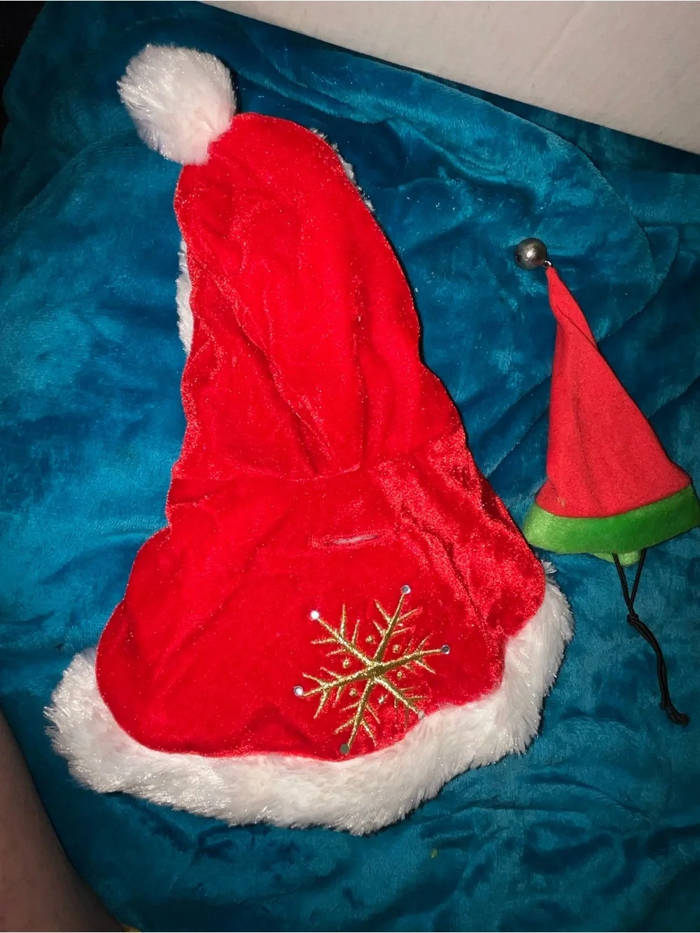 2pc Red Santa pet nwot loose stock pet Costume & xs smallwith Snowflake Accent